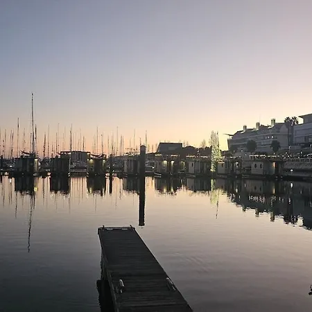 بوتيل Barco Corleone