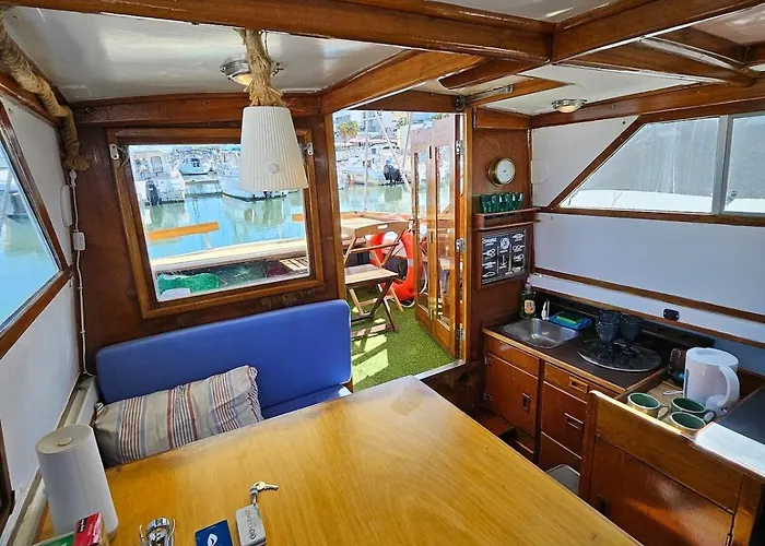 Botel Barco Corleone Lissabon