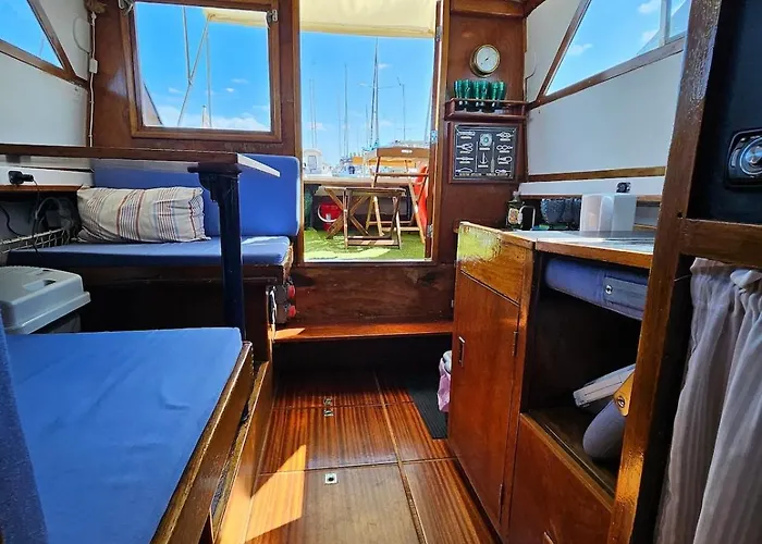 Botel Barco Corleone Lissabon